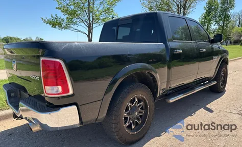 2014 Ram 1500 Laramie z USA, uszkodzony, nr VIN 1C6RR7NT6ES347392
